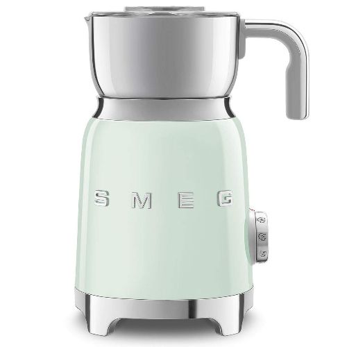 מקציף חלב מעוצב מבית SMEG סמאג דגם MFF01